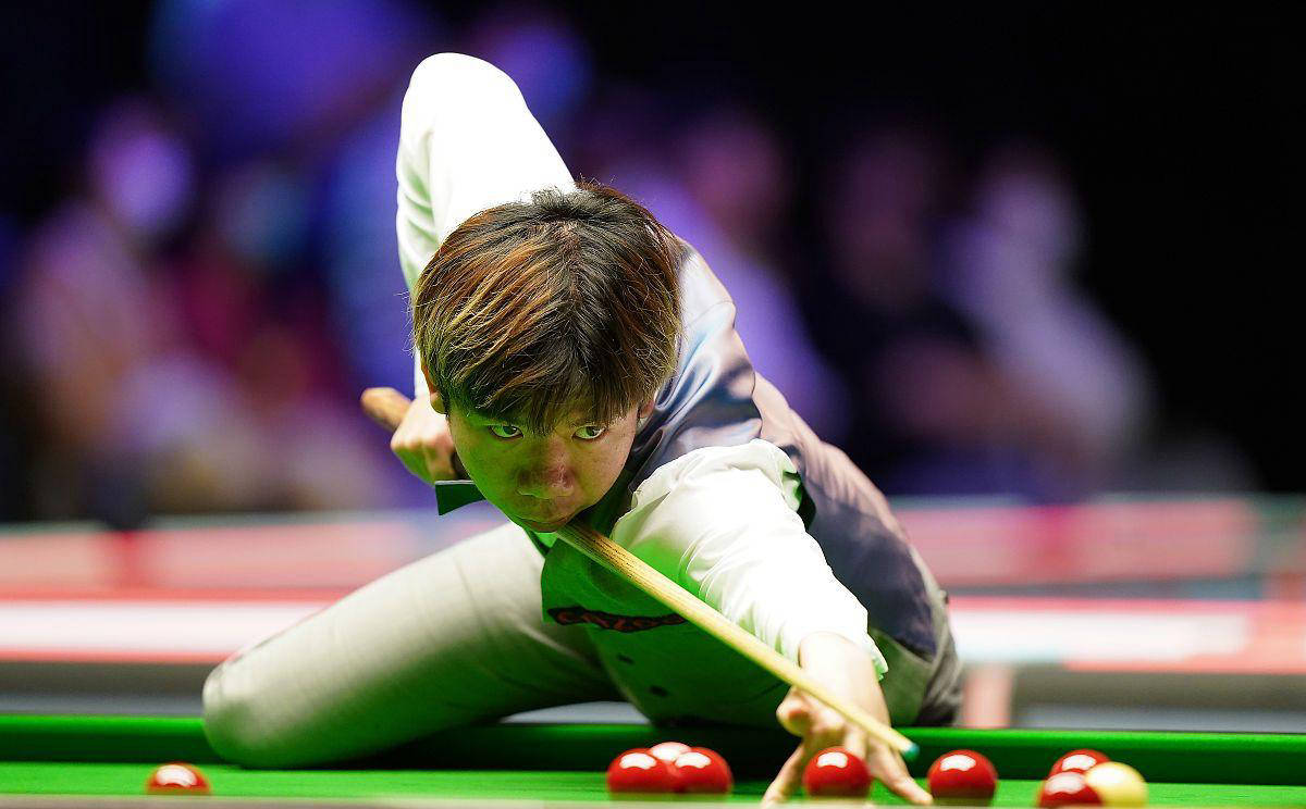 利用阵容的 利用阵容的